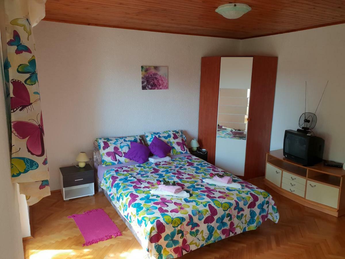 Apartman Dora Smrika Exterior photo